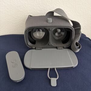 Google Daydream View Smartphone VR Headset with Remote D9SCA
